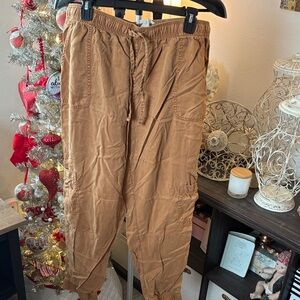 Women’s Brown Cargo Pants